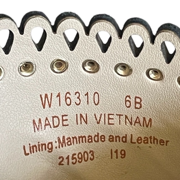 Cole Haan Raelyn Black Leather Scalloped Studded Point Toe Mules Size 6 - Picture 10 of 11